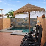 Σαλέ 2 Con Piscina Privada *